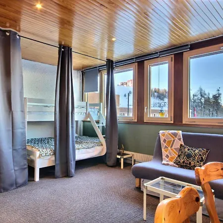 Grand Pour 3 Personnes, Au Pied Des Pistes, Proche Des Commerces Avec Wifi - Fr-1-455-166 * La Plagne